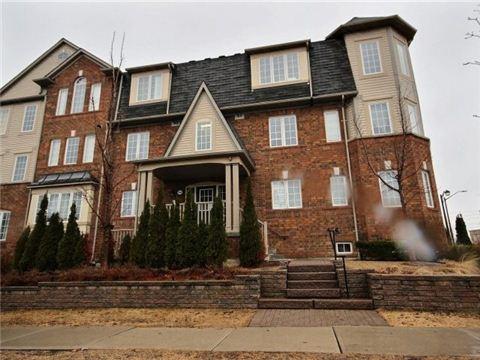 3 - 648 Shoreline Dr, Condo with 2 bedrooms, 2 bathrooms and 2 parking in Mississauga ON | Image 2