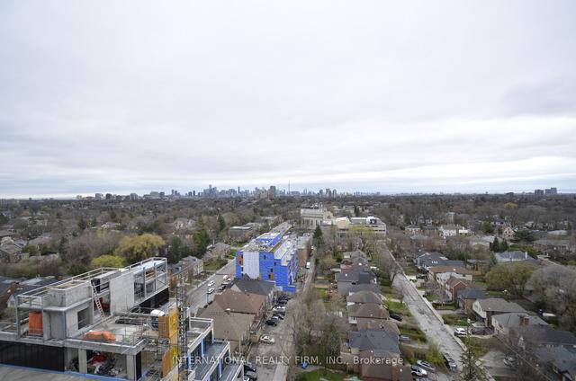 1705 - 2020 Bathurst St, Condo with 3 bedrooms, 2 bathrooms and 1 parking in Toronto ON | Image 2