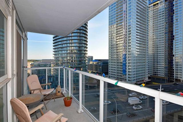 1508 - 75 Queens Wharf Rd, Condo with 1 bedrooms, 1 bathrooms and 0 parking in Toronto ON | Image 2