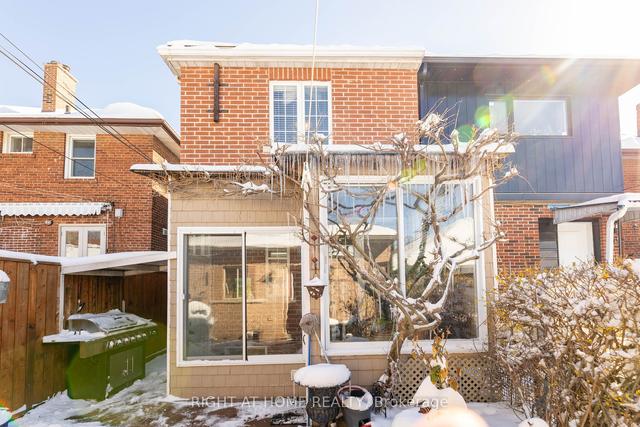 418 Christie St, House semidetached with 2 bedrooms, 2 bathrooms and 2 parking in Toronto ON | Image 30