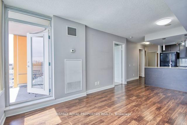1709 - 25 Town Centre Crt, Condo with 1 bedrooms, 1 bathrooms and 1 parking in Toronto ON | Image 2