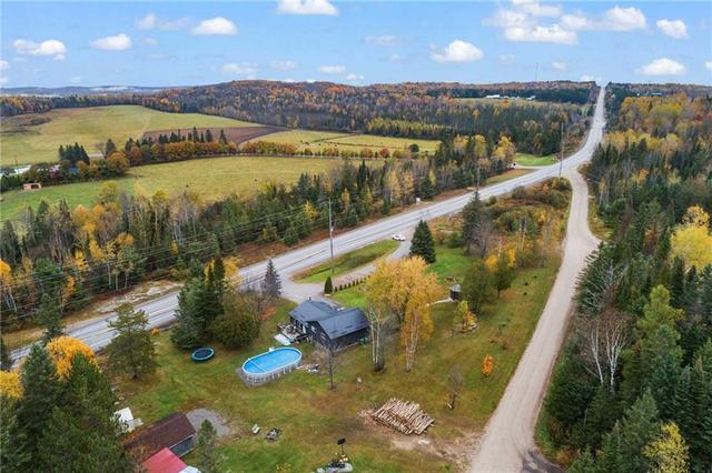 29109 Highway 60 Highway, House detached with 3 bedrooms, 1 bathrooms and 5 parking in South Algonquin ON | Image 3