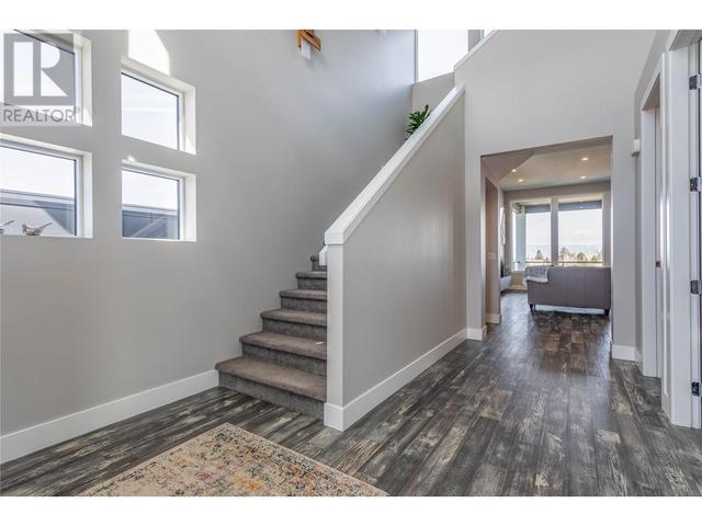 1648 Fawn Run Drive, House detached with 4 bedrooms, 4 bathrooms and 8 parking in Kelowna BC | Image 6