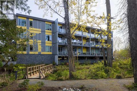 205 - 10660 Mcdonald Park Rd, Condo with 2 bedrooms, 2 bathrooms and 2 parking in North Saanich BC | Card Image