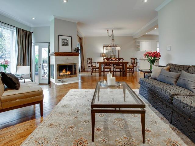 30 Regina Ave, House detached with 4 bedrooms, 4 bathrooms and 2 parking in Toronto ON | Image 9