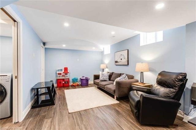11 Painter Terr, House semidetached with 3 bedrooms, 3 bathrooms and 6 parking in Hamilton ON | Image 25