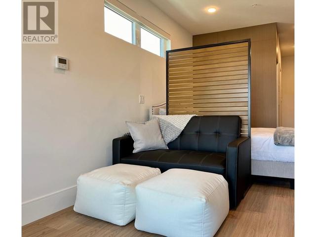 310 - 720 Klo Road, Condo with 0 bedrooms, 1 bathrooms and 1 parking in Kelowna BC | Image 2