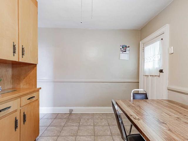 83 Amherst Ave, House detached with 3 bedrooms, 2 bathrooms and 4 parking in Toronto ON | Image 6