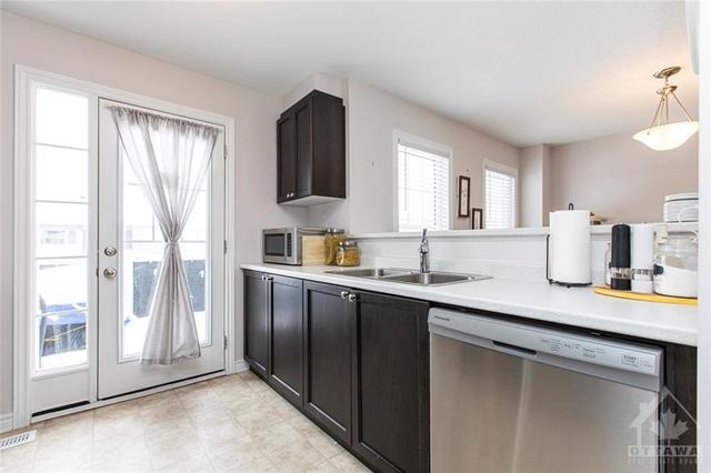 719 Juneberry Lane, Townhouse with 2 bedrooms, 2 bathrooms and 3 parking in Ottawa ON | Image 16