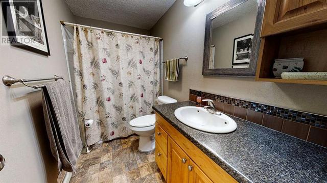 36 Stonegate Crescent Se, House attached with 3 bedrooms, 2 bathrooms and 2 parking in Medicine Hat AB | Image 26