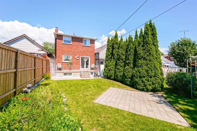19 White Ave, House detached with 3 bedrooms, 2 bathrooms and 3 parking in Toronto ON | Image 15