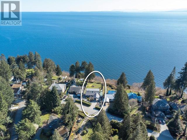 7607 Eureka Place, House detached with 3 bedrooms, 2 bathrooms and 4 parking in Sunshine Coast B BC | Image 28