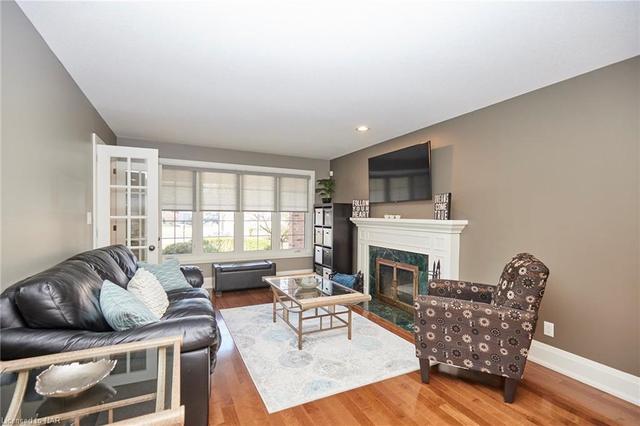 16 Fairhaven Drive, House detached with 4 bedrooms, 3 bathrooms and 6 parking in St. Catharines ON | Image 24