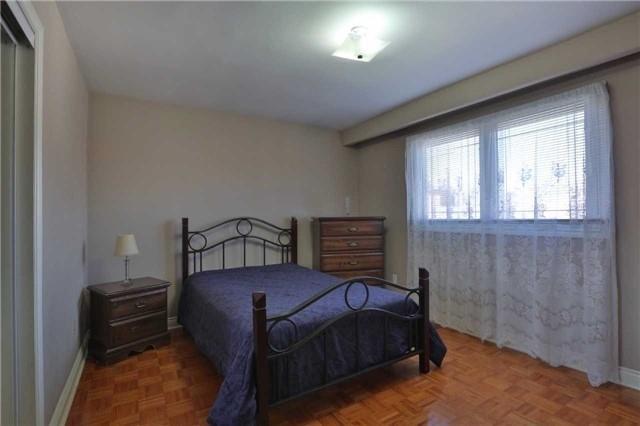 Up2Lvls - 287 Paisley Blvd W, House detached with 3 bedrooms, 2 bathrooms and 1 parking in Mississauga ON | Image 10