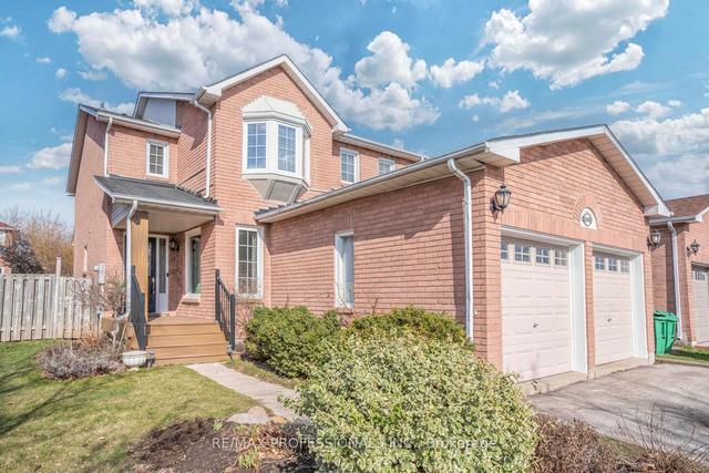 6045 Grossbeak Dr, House detached with 4 bedrooms, 3 bathrooms and 4 parking in Mississauga ON | Image 1