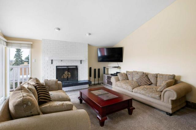 1724 13 Avenue Nw, House detached with 5 bedrooms, 3 bathrooms and 9 parking in Calgary AB | Image 1