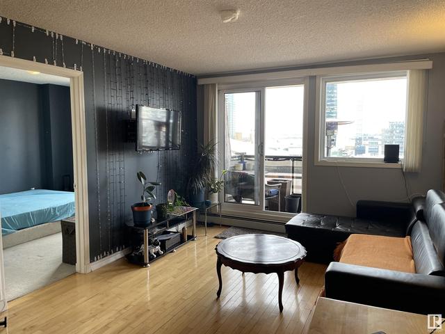 1402 - 10303 105 St Nw, Condo with 2 bedrooms, 1 bathrooms and 1 parking in Edmonton AB | Image 4