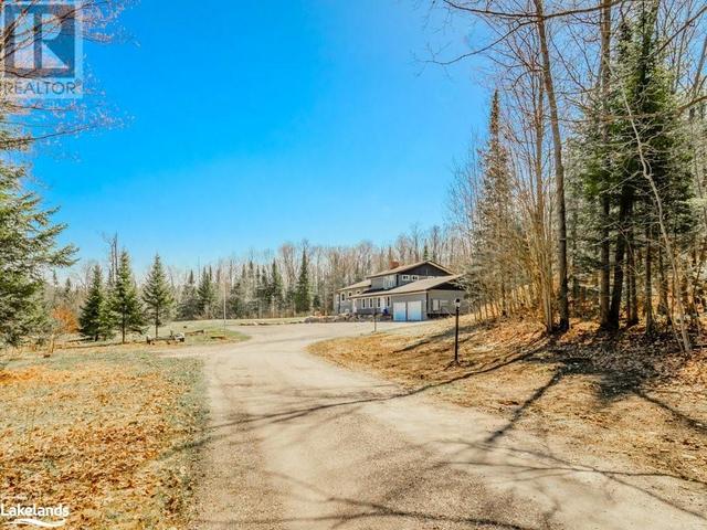 1267 Silver Lake Road, House other with 2 bedrooms, 2 bathrooms and 14 parking in Gravenhurst ON | Image 2