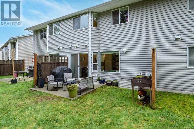 2 - 2882 Piercy Ave, House attached with 3 bedrooms, 2 bathrooms and 1 parking in Courtenay BC | Image 34