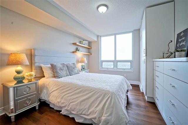 2112 - 15 Greenview Ave, Condo with 2 bedrooms, 2 bathrooms and 1 parking in Toronto ON | Image 17