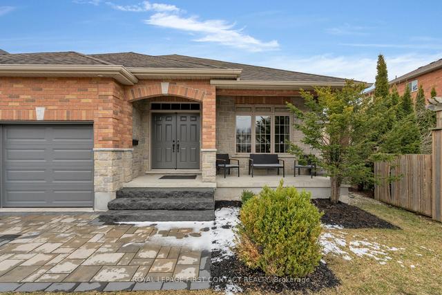 415 Little Ave, House detached with 2 bedrooms, 3 bathrooms and 6 parking in Barrie ON | Image 12