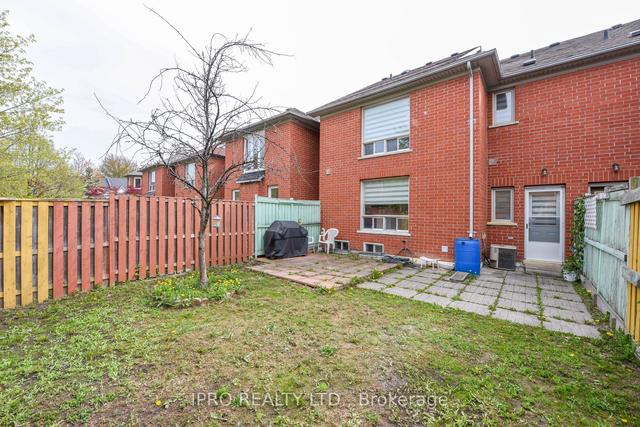 5233 Fairford Cres, House attached with 3 bedrooms, 4 bathrooms and 4 parking in Mississauga ON | Image 33