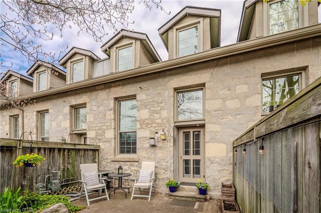 3 - 196 Arthur Street N, House attached with 2 bedrooms, 1 bathrooms and 1 parking in Guelph ON | Image 22