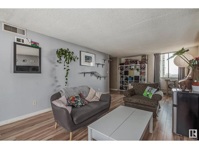 902 - 9921 104 St Nw, Condo with 2 bedrooms, 1 bathrooms and 1 parking in Edmonton AB | Image 17
