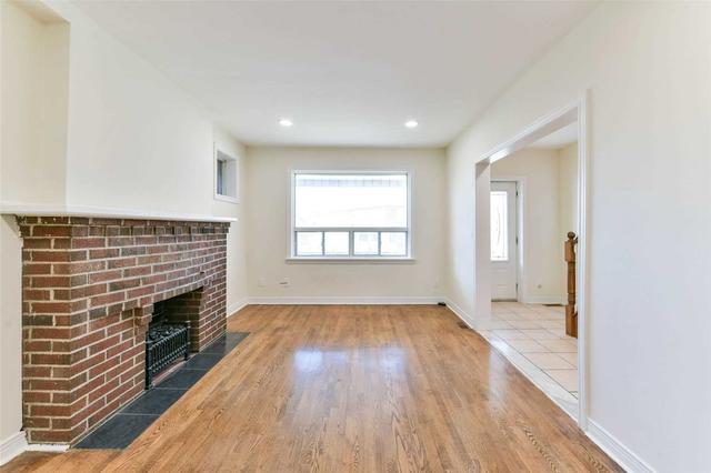 main - 713 Vaughan Rd, House detached with 3 bedrooms, 2 bathrooms and 3 parking in Toronto ON | Image 11