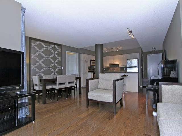 ph206 - 18 Valley Woods Rd, Condo with 2 bedrooms, 2 bathrooms and 1 parking in Toronto ON | Image 8