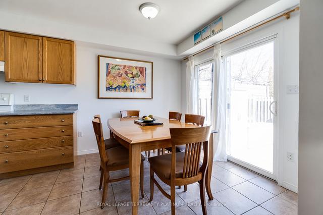 4 Curzon Cres, House attached with 3 bedrooms, 3 bathrooms and 2 parking in Guelph ON | Image 37
