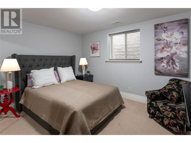 105 - 4450 Gordon Drive, House detached with 4 bedrooms, 3 bathrooms and 4 parking in Kelowna BC | Image 26