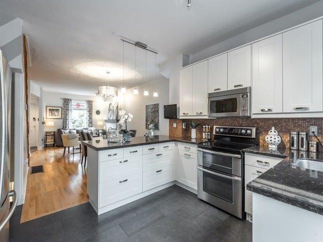 21 Bertmount Ave, House semidetached with 3 bedrooms, 2 bathrooms and null parking in Toronto ON | Image 8