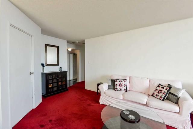 1905 - 550 Webb Dr, Condo with 2 bedrooms, 1 bathrooms and 1 parking in Mississauga ON | Image 2
