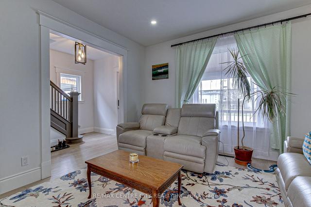 71 Wilson Ave, House detached with 3 bedrooms, 2 bathrooms and 3 parking in St. Thomas ON | Image 37