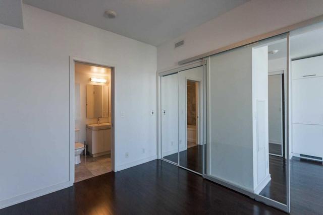 6312 - 14 York St, Condo with 1 bedrooms, 1 bathrooms and 1 parking in Toronto ON | Image 9