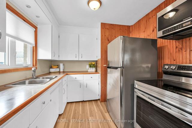 352 East 28th St, House detached with 2 bedrooms, 2 bathrooms and 5 parking in Hamilton ON | Image 37