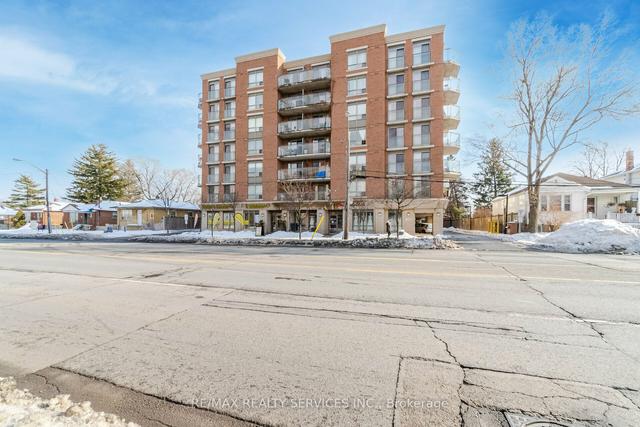 202 - 801 Sheppard Ave W, Condo with 2 bedrooms, 1 bathrooms and 1 parking in Toronto ON | Image 1