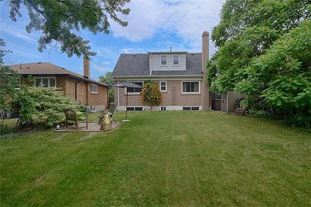 79 Wishing Well Dr, House detached with 3 bedrooms, 2 bathrooms and 3 parking in Toronto ON | Image 20