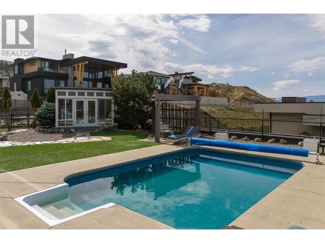5342 Signet Crescent, House detached with 4 bedrooms, 2 bathrooms and 2 parking in Kelowna BC | Image 43