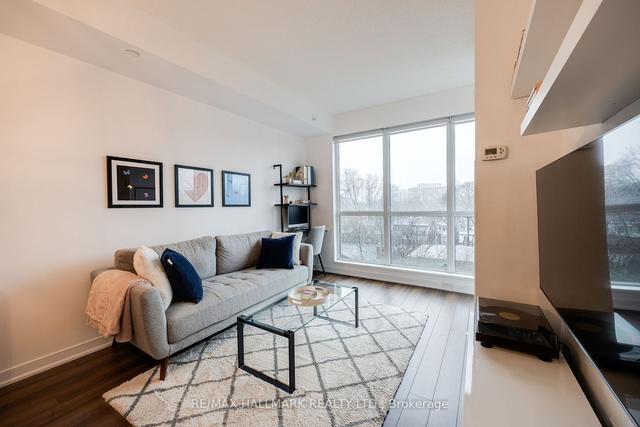 504 - 60 Berwick Ave, Condo with 1 bedrooms, 1 bathrooms and 1 parking in Toronto ON | Image 5