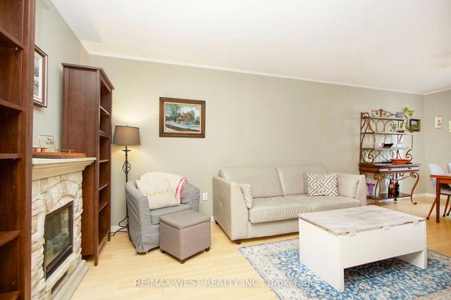 45 - 450 Bristol Cres, Townhouse with 3 bedrooms, 2 bathrooms and 2 parking in Oshawa ON | Image 4