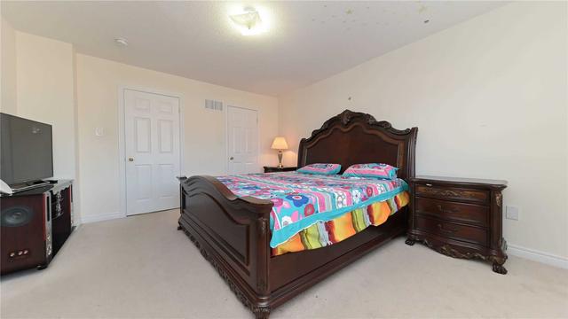 14 Gower Cres, House semidetached with 3 bedrooms, 4 bathrooms and 4 parking in Brampton ON | Image 5
