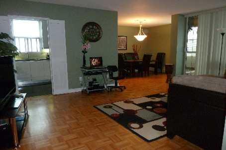 ph3 - 60 Pavane Linkway, Condo with 3 bedrooms, 2 bathrooms and 1 parking in Toronto ON | Image 2