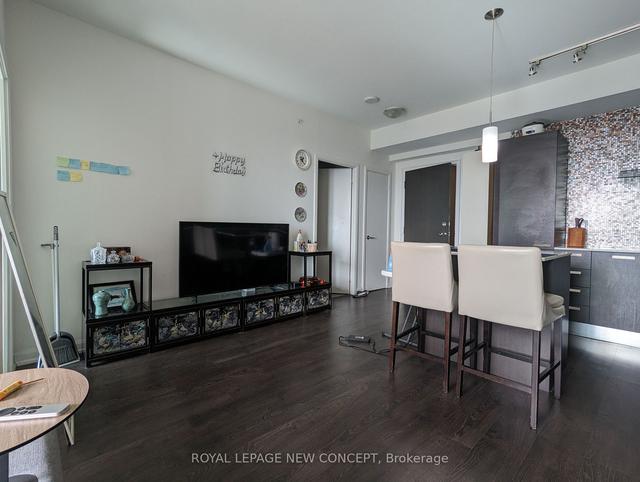 2104 - 11 Bogert Ave, Condo with 1 bedrooms, 1 bathrooms and 0 parking in Toronto ON | Image 5