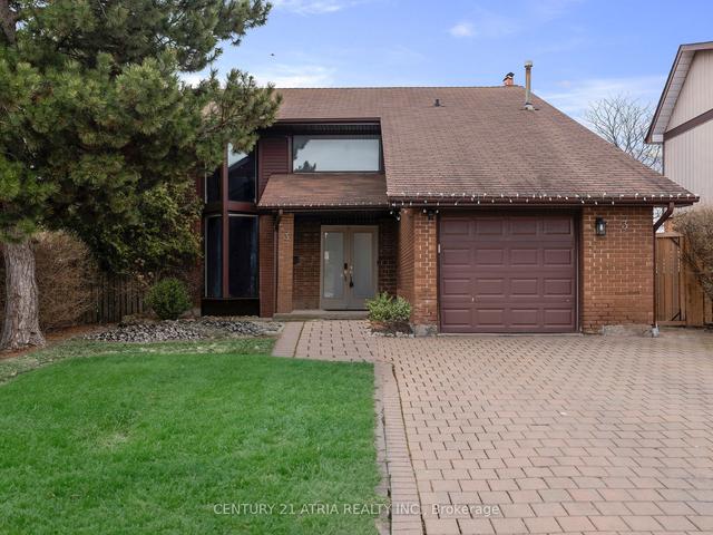 3 Parklawn Dr, House detached with 3 bedrooms, 3 bathrooms and 5 parking in Brampton ON | Image 1