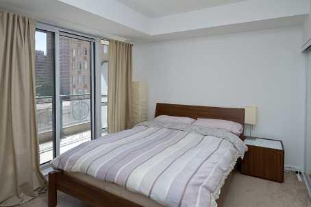 712 - 35 Hayden St, Condo with 1 bedrooms, 1 bathrooms and null parking in Toronto ON | Image 5