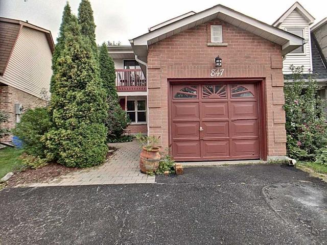 847 Bennett Crt, House attached with 3 bedrooms, 3 bathrooms and 5 parking in Oshawa ON | Image 1