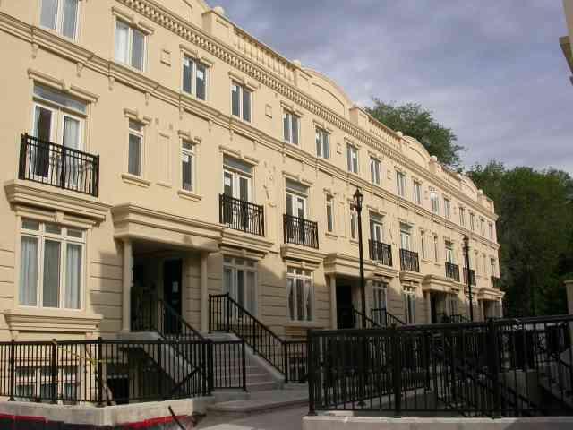 th11 - 88 Carr St, Townhouse with 1 bedrooms, 1 bathrooms and 1 parking in Toronto ON | Image 1