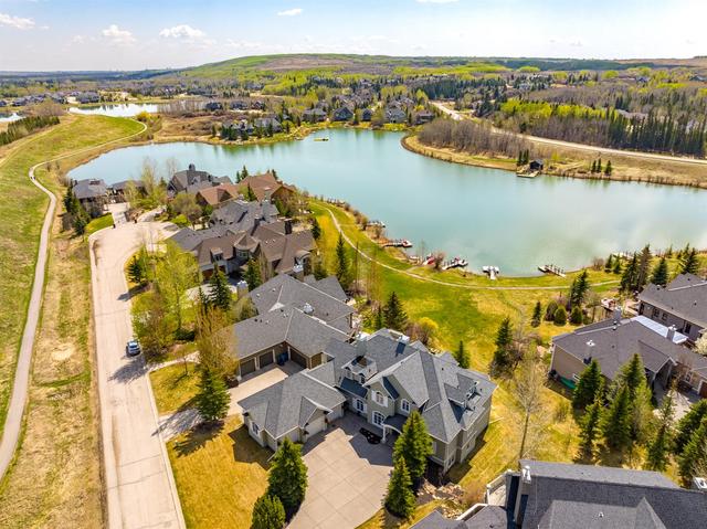 8 Reflection Cove, House detached with 7 bedrooms, 6 bathrooms and 6 parking in Rocky View County AB | Image 3